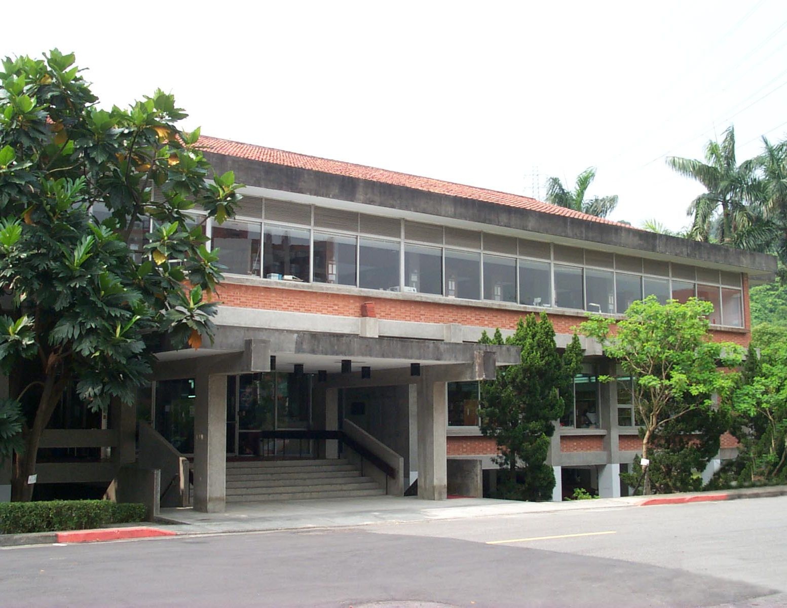 圖書館經典建築定時導覽（含自由女神圖片展示）